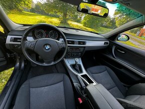 BMW Řada 3, 318i Limusine - 15