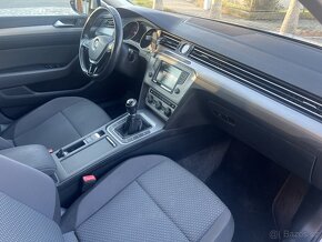 VOLKSWAGEN PASSAT 1.6TDI 88KW KOUPENO V ČR KRÁSNÝ STAV - 15