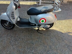 Vespa GTS 125 cz doklady v ceně - 15