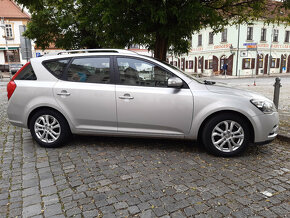 Kia Cee'd SW, 1,6 CRDi 85kW, parádní stav - 15