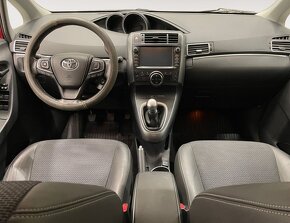 TOYOTA VERSO 1.8 - 15