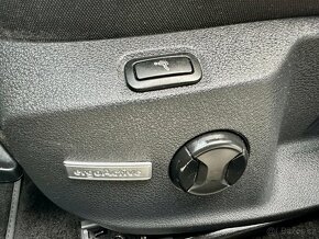 Volkswagen GOLF VII 2.0 TDi FullLED NAVI SENZORY DYNAUDIO - 15