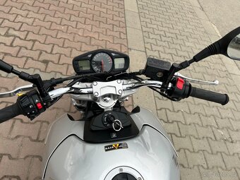 Suzuki GSR 600 2008 ČR 1. MAJ 11.000km - 15