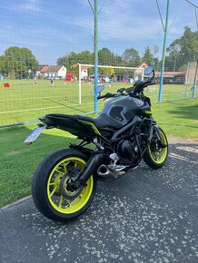 Yamaha mt09 - 15