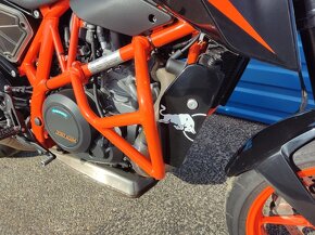 KTM 690 Duke R (2015) v TP 35kW,řp.sk. A2,  VÝPRODEJ - 15