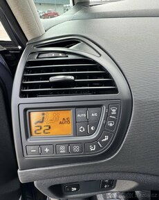 Citroën C4 Grand Picasso 2.0 HDI 110kW - 15