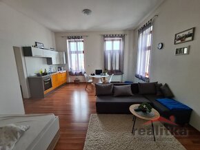 Pronájem velkého bytu 1+kk, 51m2 s terasou, Opava ul. Kasáre - 15