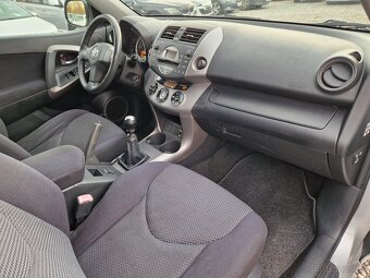 Toyota RAV4,2.2D-4D,100KW,4x4,NEMÁ DPF,BEZ KOROZE,R.V.2007 - 15