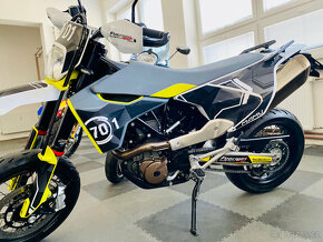 Husqvarna 701 Supermoto = TOP STAV - 15