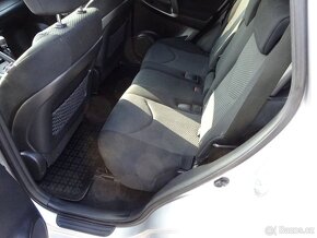 Toyota Rav4 2.0i 4x4 r.v.2011 (116 kw) stk:8/2025 - 15