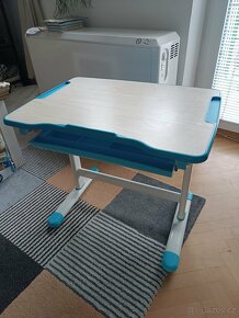 Dětský psací stůl a židle - výškově nastavitelné - 15