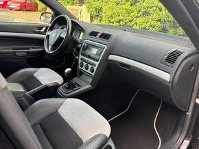 ŠKODA OCTAVIA RS CR 2.0TDI 125KW,MANUÁL,ALU KOLA,KLIMA - 15