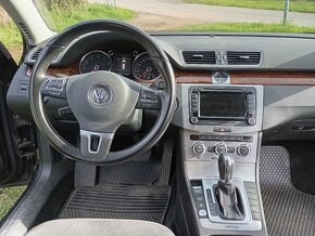 VW Passat 3.6 V6 220kW nové ČR servisní kniha - 15