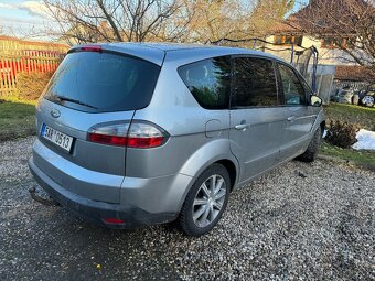 Ford S-max 2.0tdci 100kw 7místné,2009,tažné zařizeni,najeto - 15