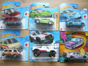 AUTÍČKA HOT WHEELS - 15