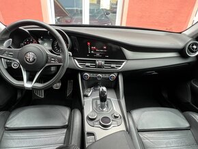 Alfa Romeo Giulia 2.0 Veloce - automatická převodovka 206kW - 15