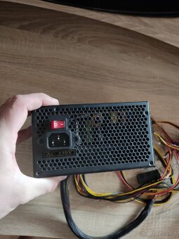 Grafická karta, RAM 16GB, zdroj 650W a chladič procesoru. - 15