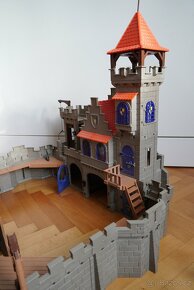 PLAYMOBIL velký hrad + figurky, kočár, nábytek a další - 15