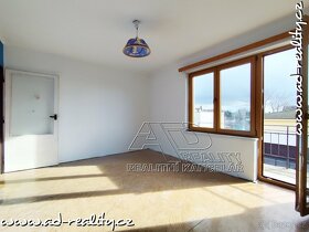 Prodej dvougeneračního RD (2 samostatné byty), garáž, zahrad - 15