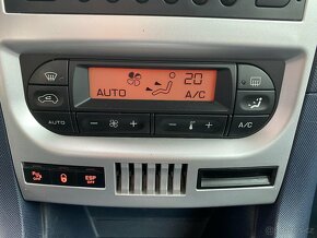 PEUGEOT 1007 1,6 AUTOMAT / KLIMA / 2005 - 15