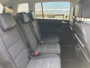 VOLKSWAGEN TOURAN 2,0TDi 150k DSG 7míst - 15