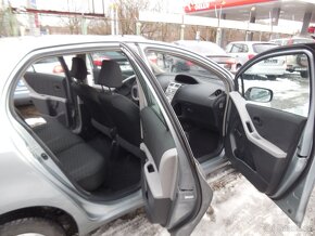 Prodám Toyota Yaris 1.0,1maj. - 15