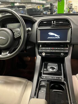 Jaguar F-Pace 30d AWD Prestige - 15