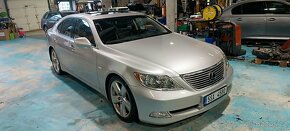 LEXUS LS-460 - 15