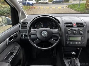 Volkswagen Touran 2.0 TDI 103kW Šíbr Klima ALU R16 Tažné - 15