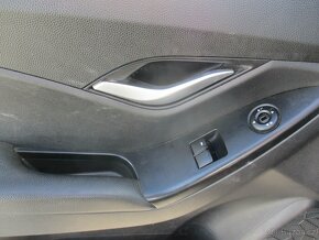 HYUNDAI IX20 1,4i CVVT Trikolor CZauto DPH 07/2013 - 15