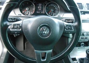 Volkswagen Passat 1,6 TDI 77 kW Serviska nafta - 15