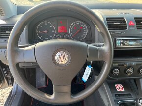 Volkswagen Golf V 1.9 TDi Verze bez DPF BEZ KOROZE - 15