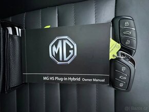 MG EHS hybrid PHEV 190kw,panorama,kůže,360°kamery,matrix - 15