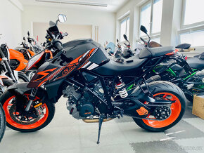 KTM 1290 Super Duke R = AKRAPOVIČ / QUICKSHIFTER+/ VÝBAVA ZA - 15