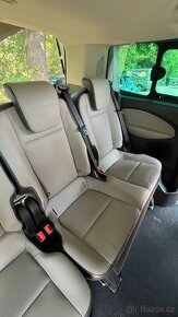 Ford Tourneo Custom - 15