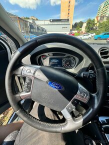 Ford Mondeo 2010 jako celek na díly nebo opravu - 15