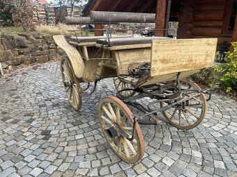 Starý kočár, možná Nesslsdorf (Tatra) - 15