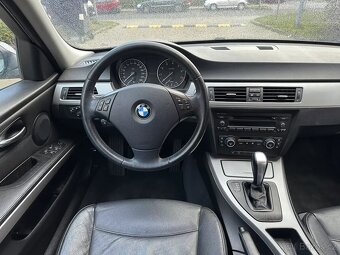 BMW Řada 3 E91 320i 125kW Automat Aut. klima Kůže Tažné - 15