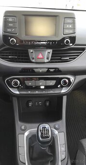 I30 hatchback - 15