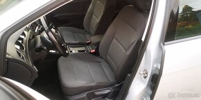 Volkswagen Golf 7 1,6 TDI - 77kw. Pěkný stav i výbava EURO 5 - 15