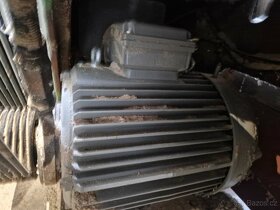 Rozmitaci pila TOS Svitavy PKSN32 motor 45KW - 15