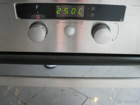 KOMBINOVANÝ VESTAVNÝ SPORÁK WHIRLPOOL,LCD,PLYNOVÁ DESKA,tř.A - 15