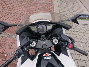 Honda VFR 1200 F 2010 - 15