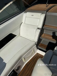 Yachta kajutova Regal 28 Express. 2012 rok. - 15