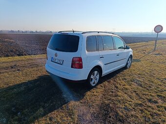 Volkswagen Touran 1.9 TDI DSG - 15