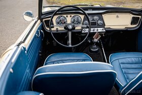 Triumph TR4A - 15