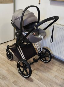 Cybex Priam Koi limitovaná edice,  Otočný isofix - 15