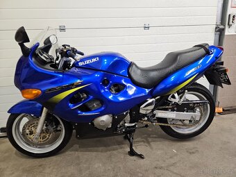 Suzuki GSX 600 F - 15