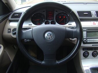 Volkswagen Passat Variant 2.0TDi HIGHLINE 4x4 XENOXY ČR - 15