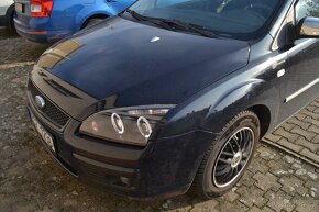 Ford Focus rok 2007 najeto 137 700 km cena 39 900 Kč - 16